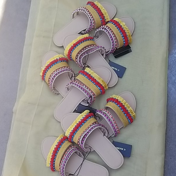 NEW - Summer Sandals Multi Colored Flats - Picture 5 of 8